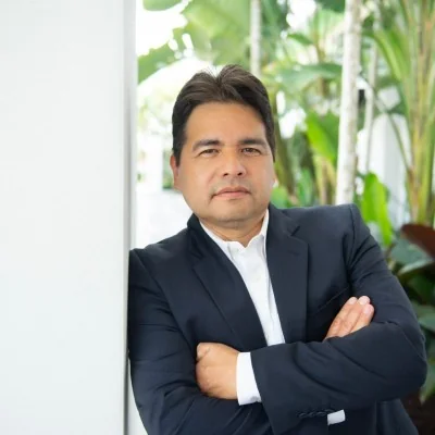 Walter Mino, Senior Sales Executive